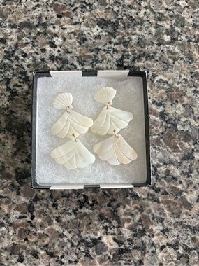 Sara Campbell Iridescent Shell Fan Drop Earrings - White